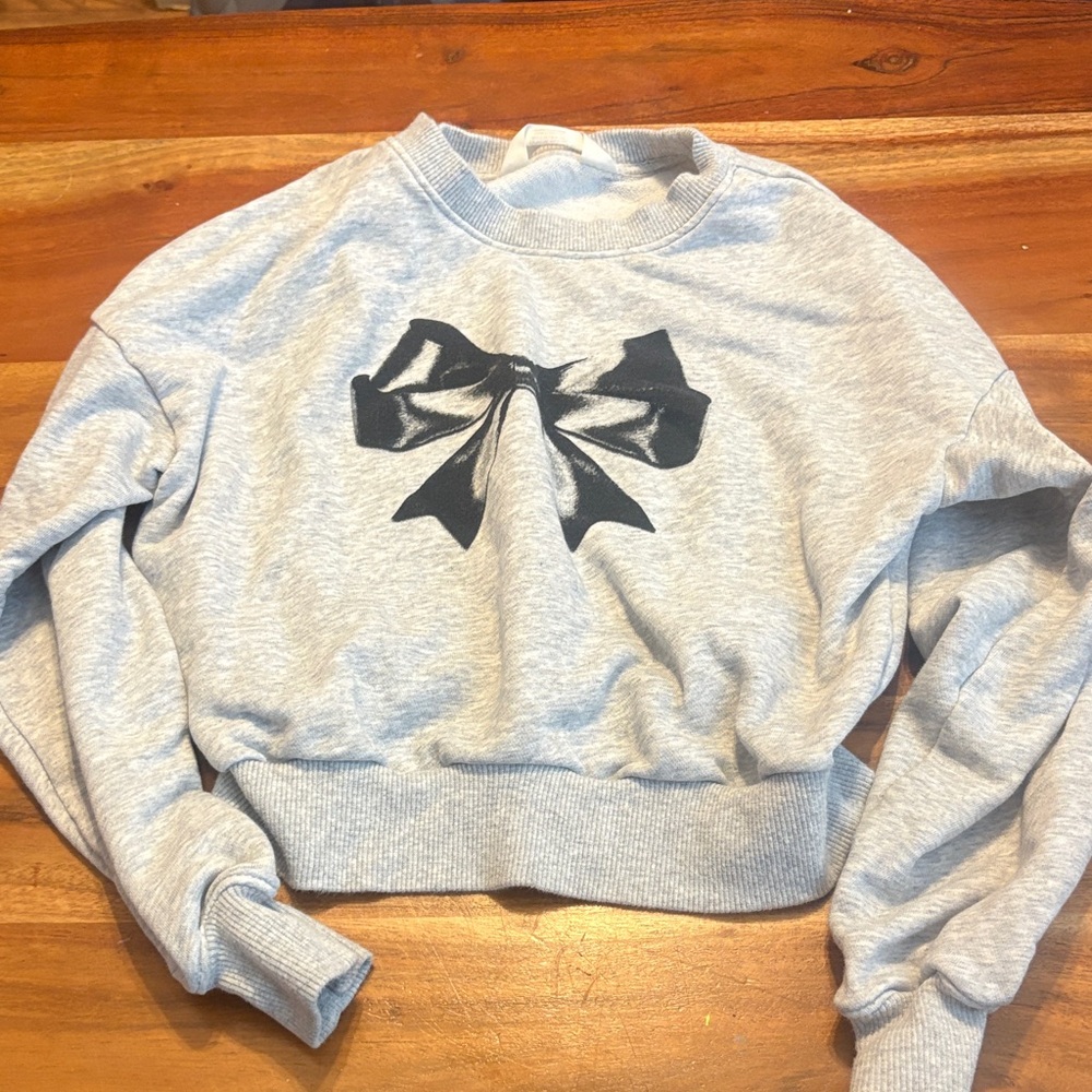 H&M Gray Sweatshirt with Black Bow